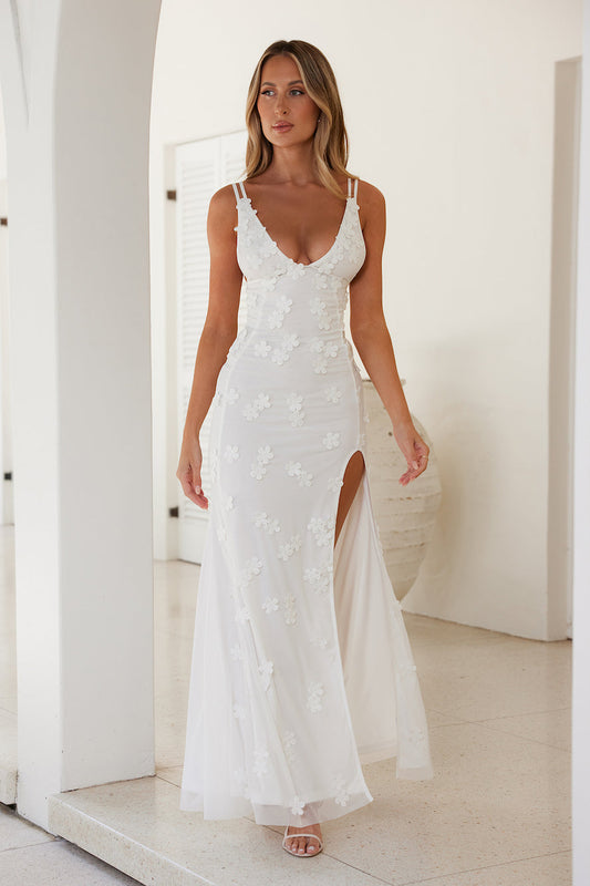 Sprinkle Daisies Maxi Dress